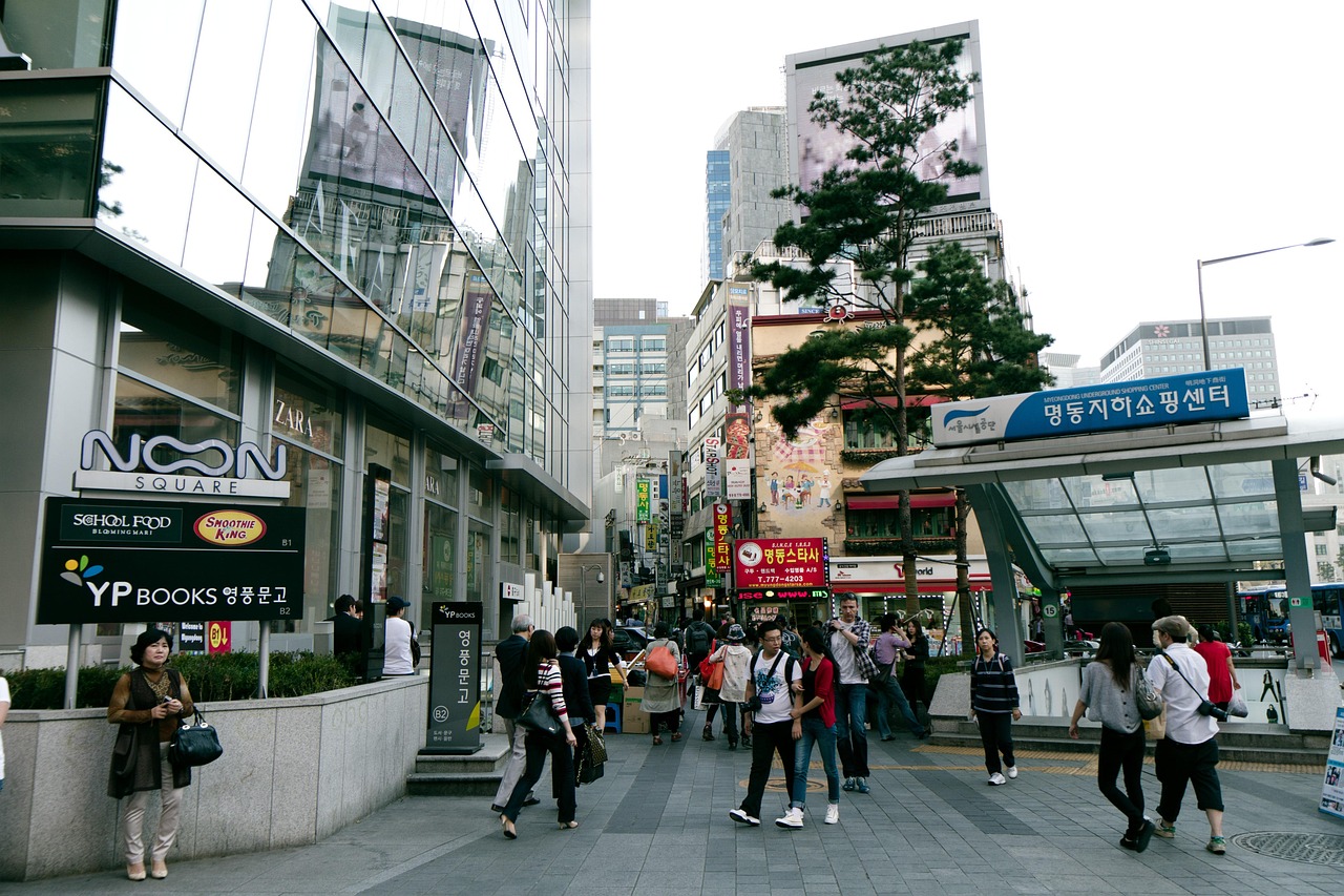 Myeongdong Guide: Shopping, K-Beauty & Street Food in Seoul's Heart